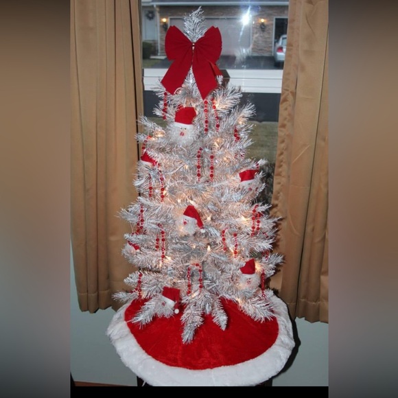 Christmas Prelit Table Tree EUC! - Picture 8 of 9